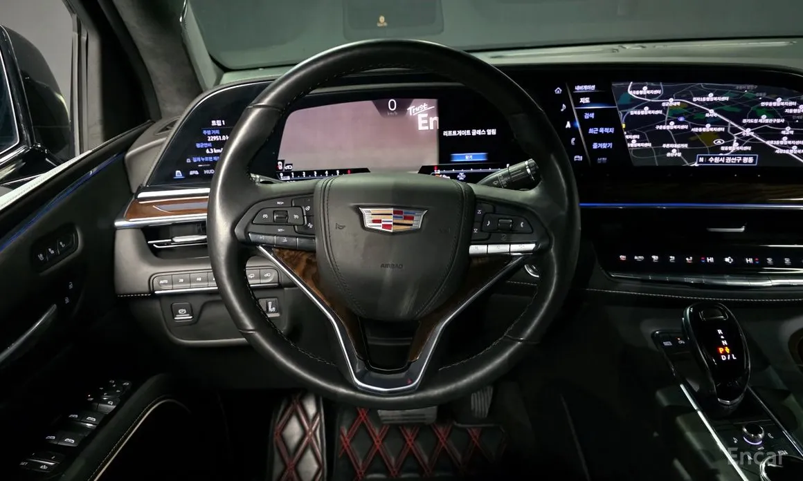 Фото 13 - Cadillac Escalade