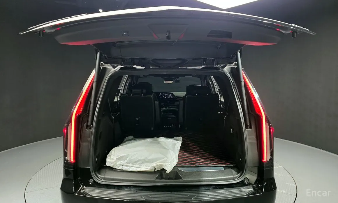 Фото 20 - Cadillac Escalade