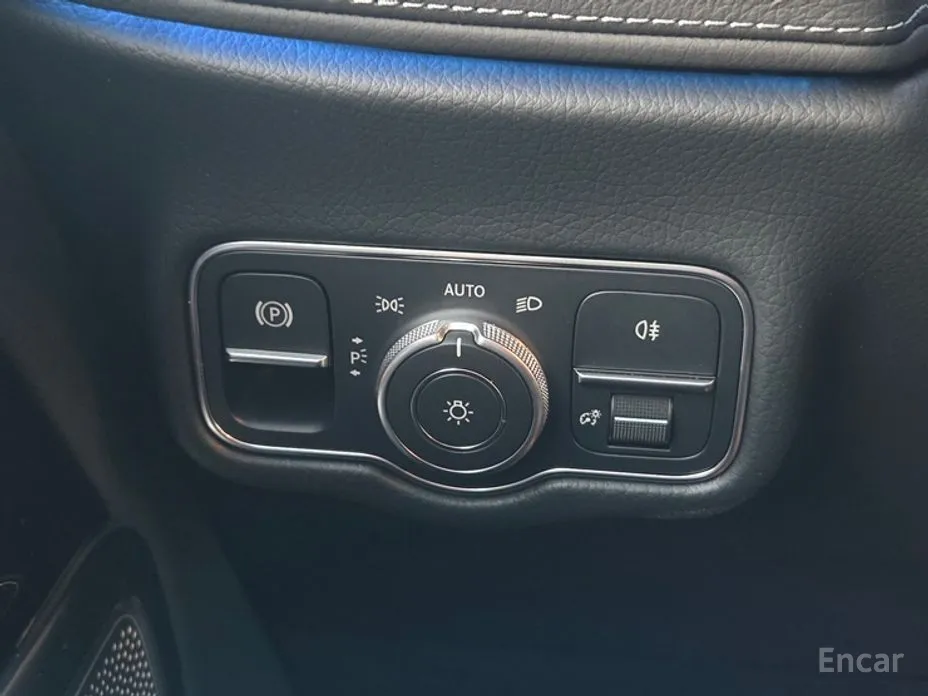 Фото 10 - Mercedes-Benz G-Class