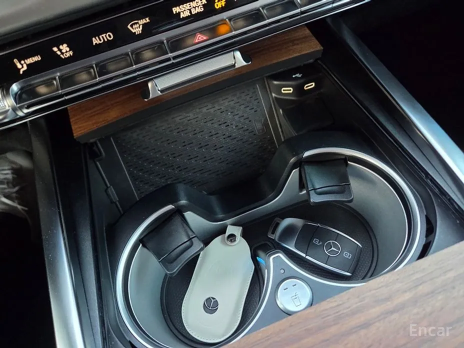 Фото 19 - Mercedes-Benz G-Class