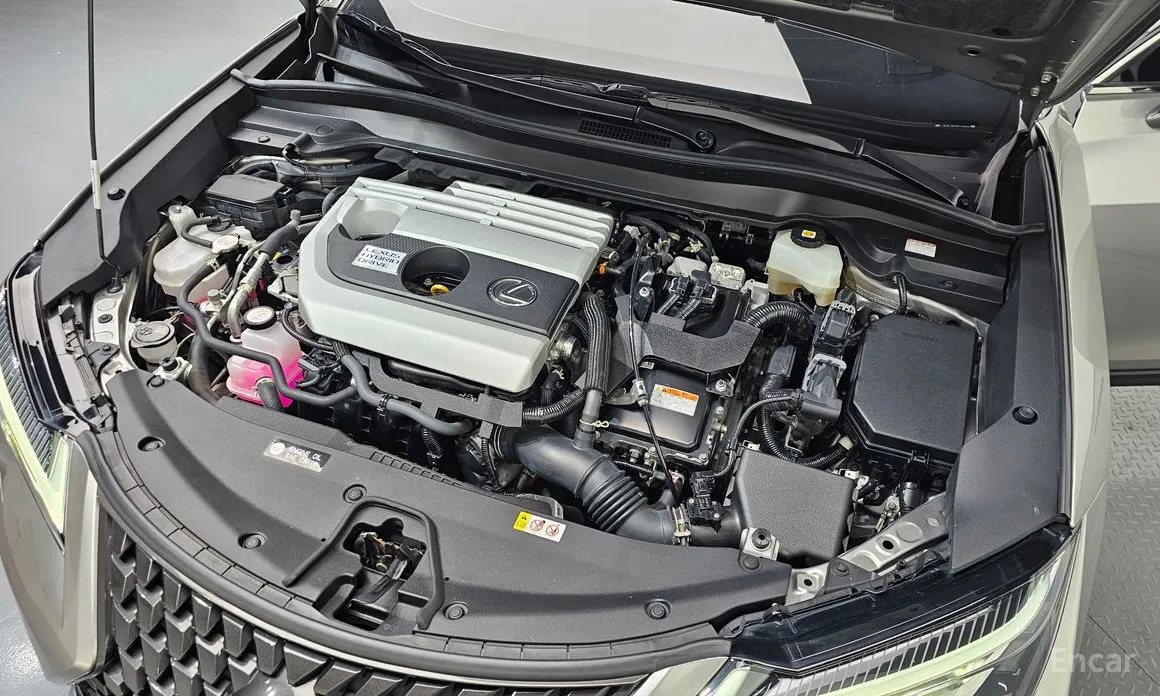 Фото 6 - Lexus UX