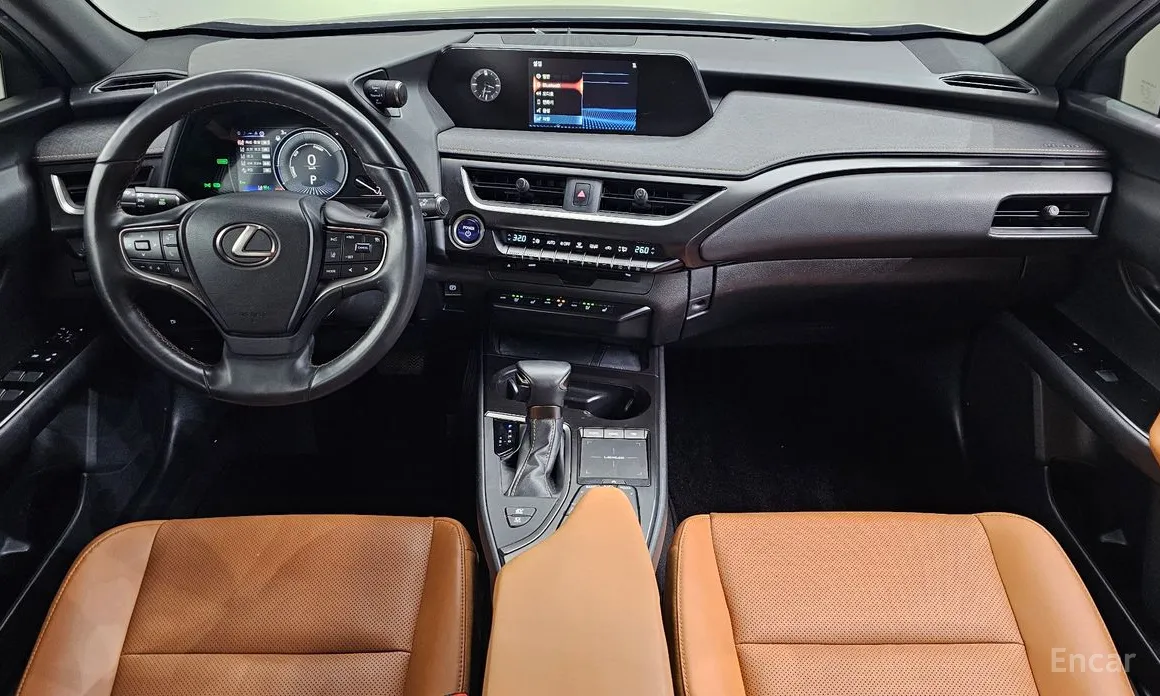 Фото 7 - Lexus UX