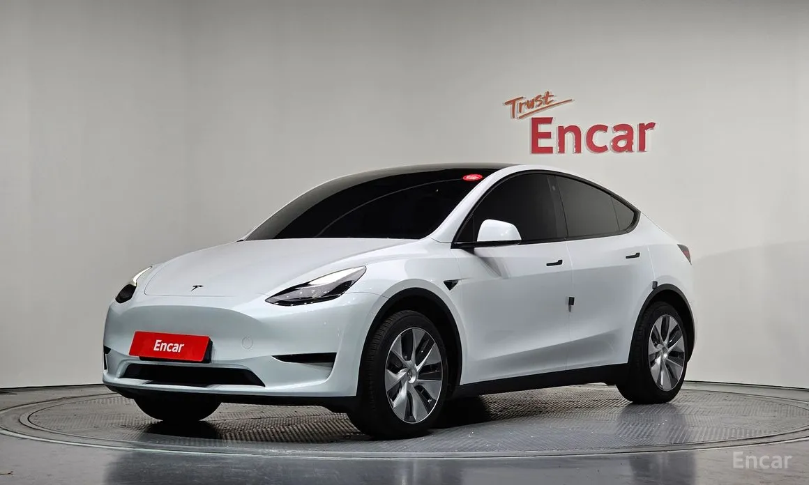 Фото 1 - Tesla Model Y