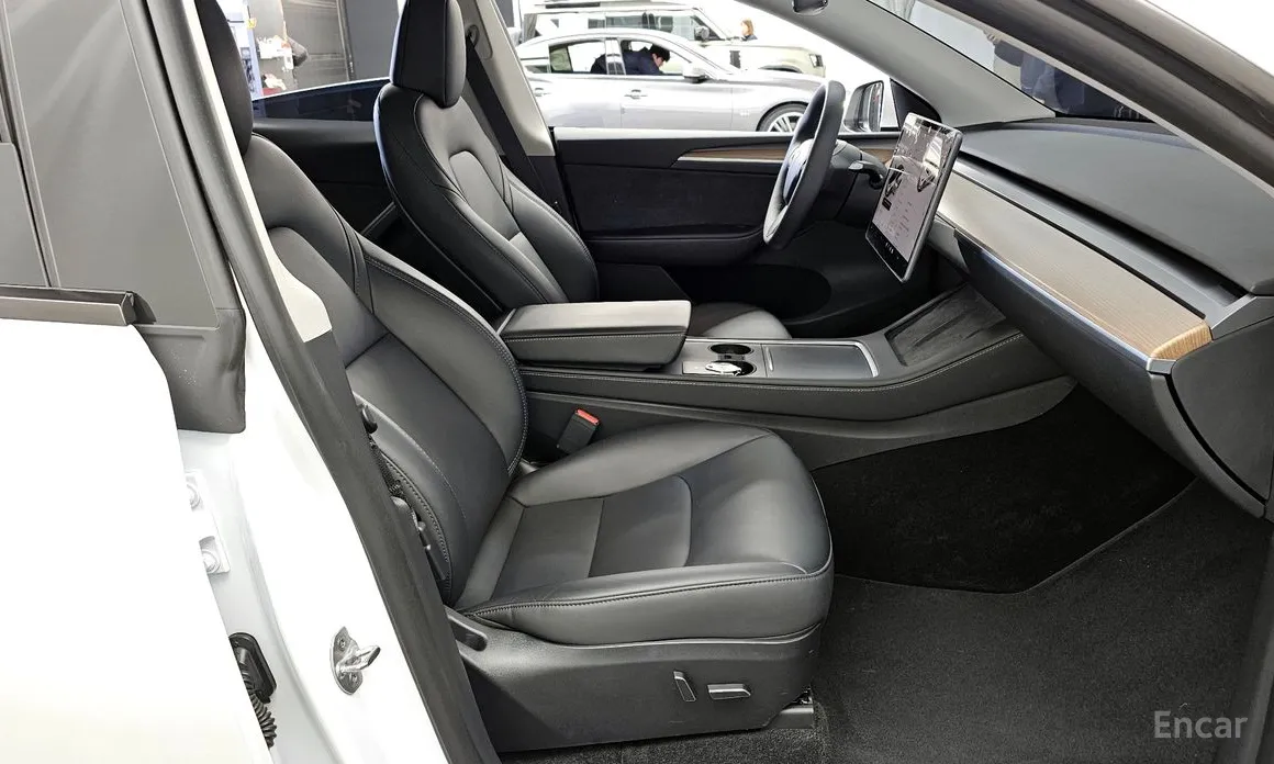 Фото 11 - Tesla Model Y