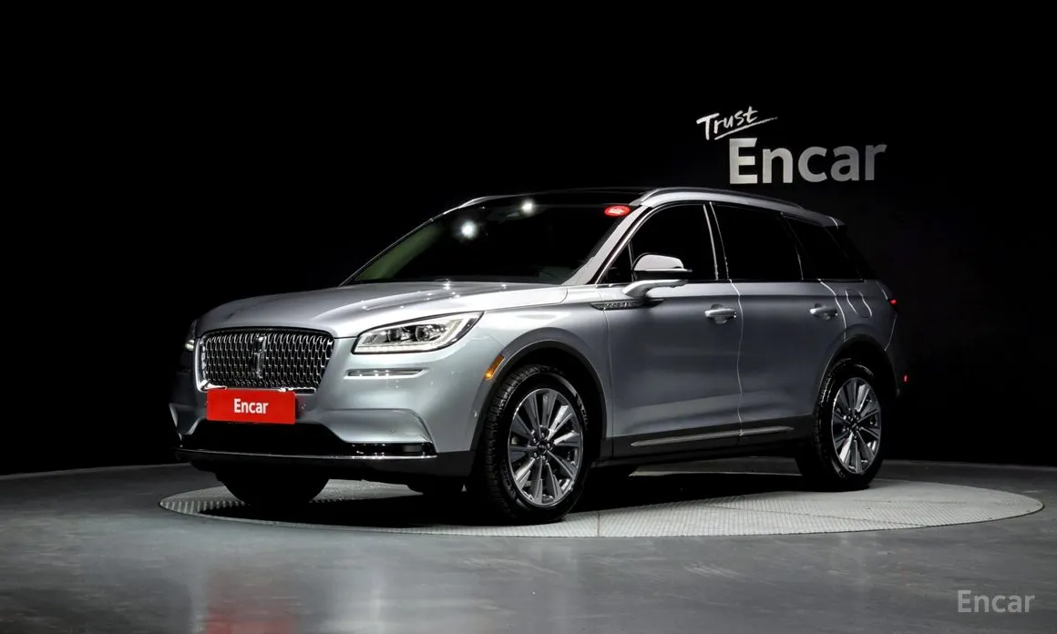 Фото 1 - Lincoln Corsair