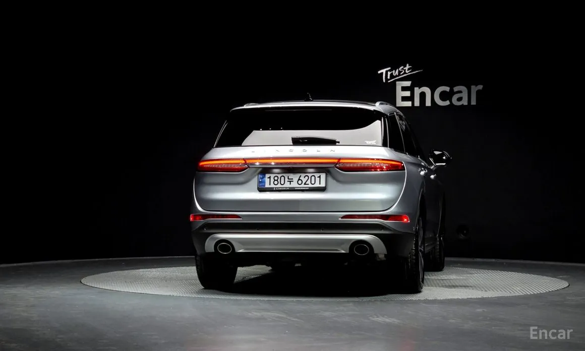 Фото 4 - Lincoln Corsair