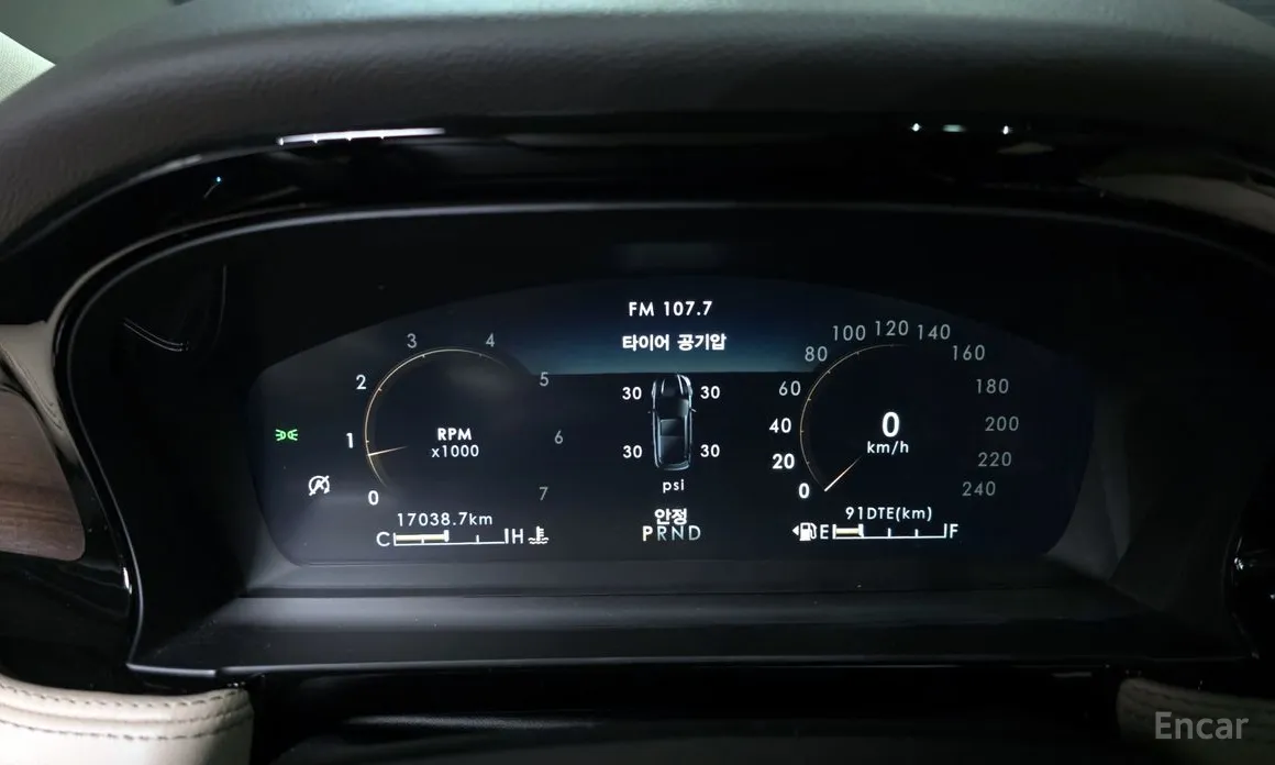 Фото 8 - Lincoln Corsair