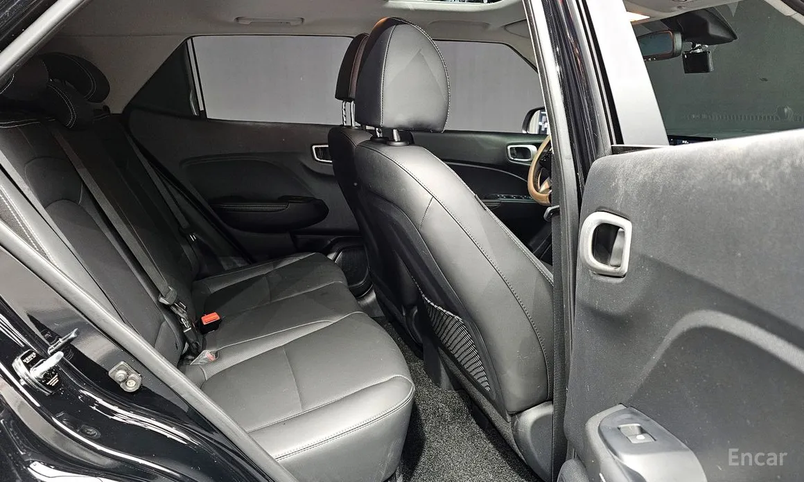 Фото 11 - Hyundai Venue