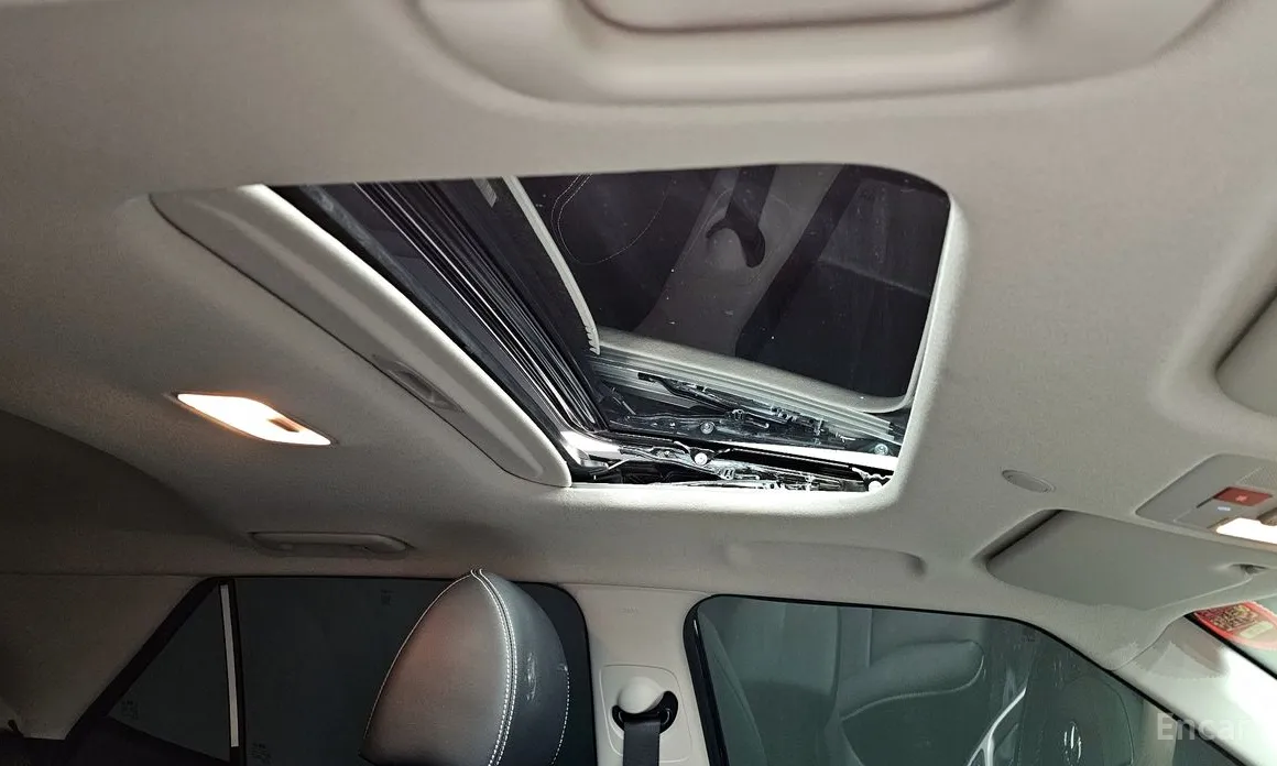 Фото 19 - Hyundai Venue