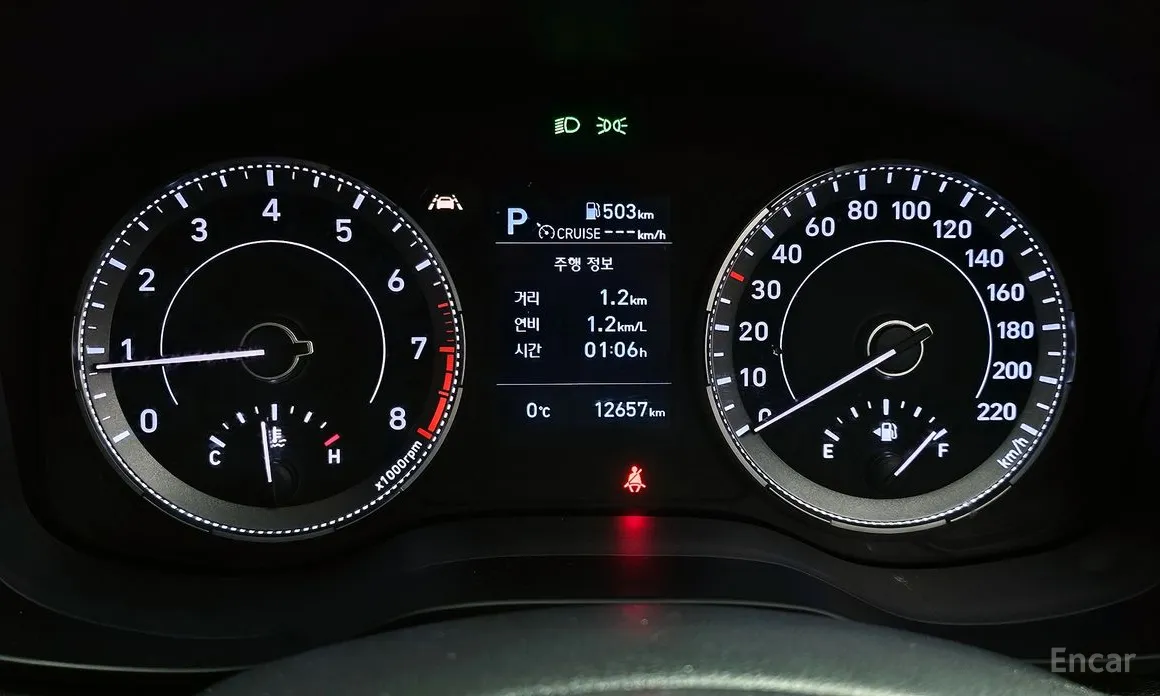 Фото 8 - Hyundai Venue