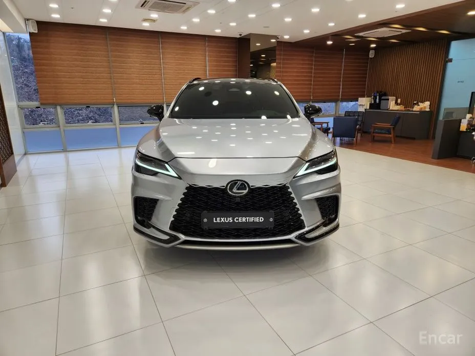 Фото 3 - Lexus RX