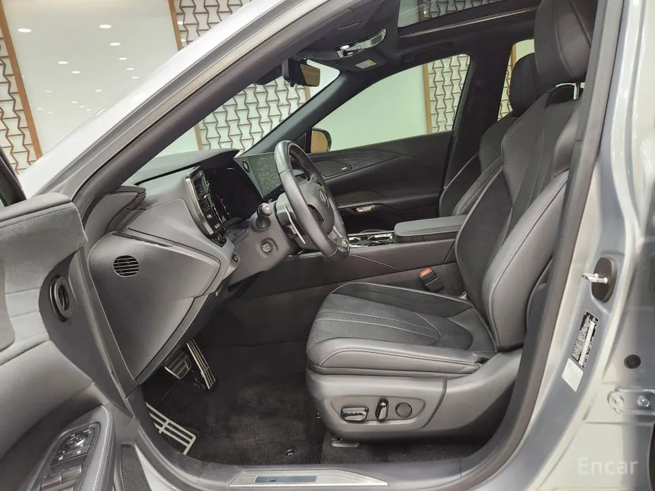 Фото 9 - Lexus RX