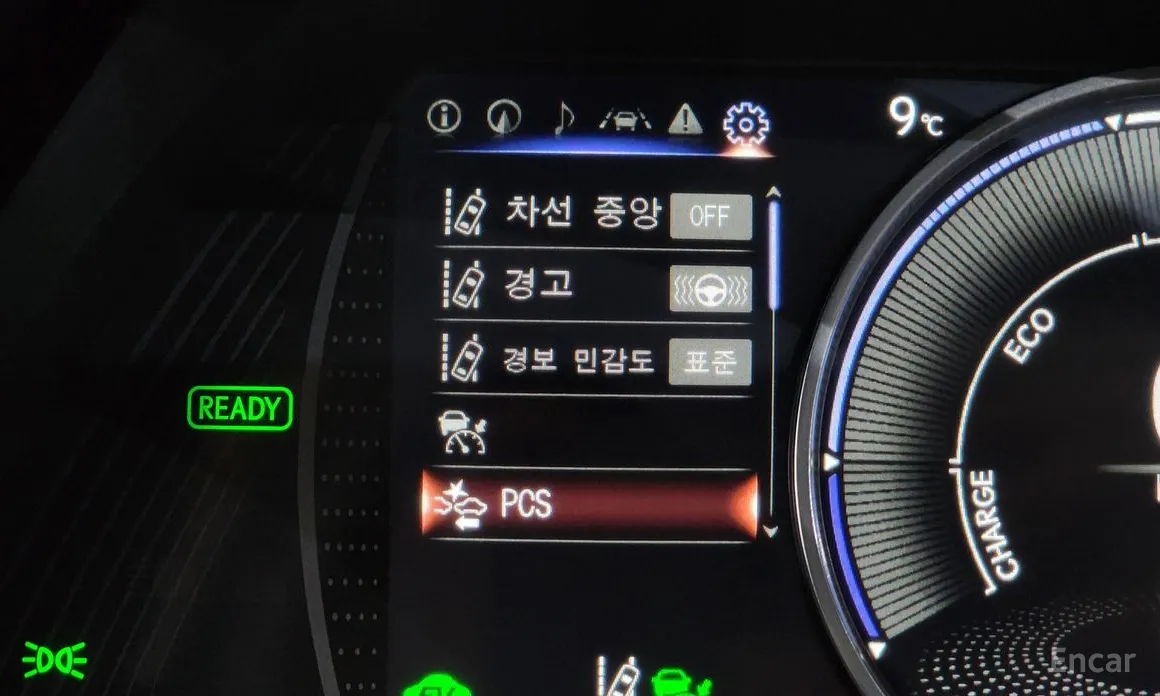 Фото 16 - Lexus ES