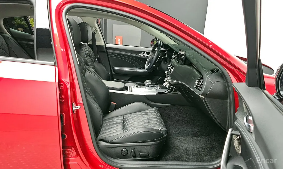 Фото 11 - Kia Stinger