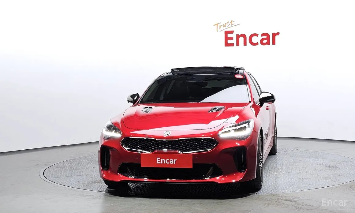 Фото 3 - Kia Stinger