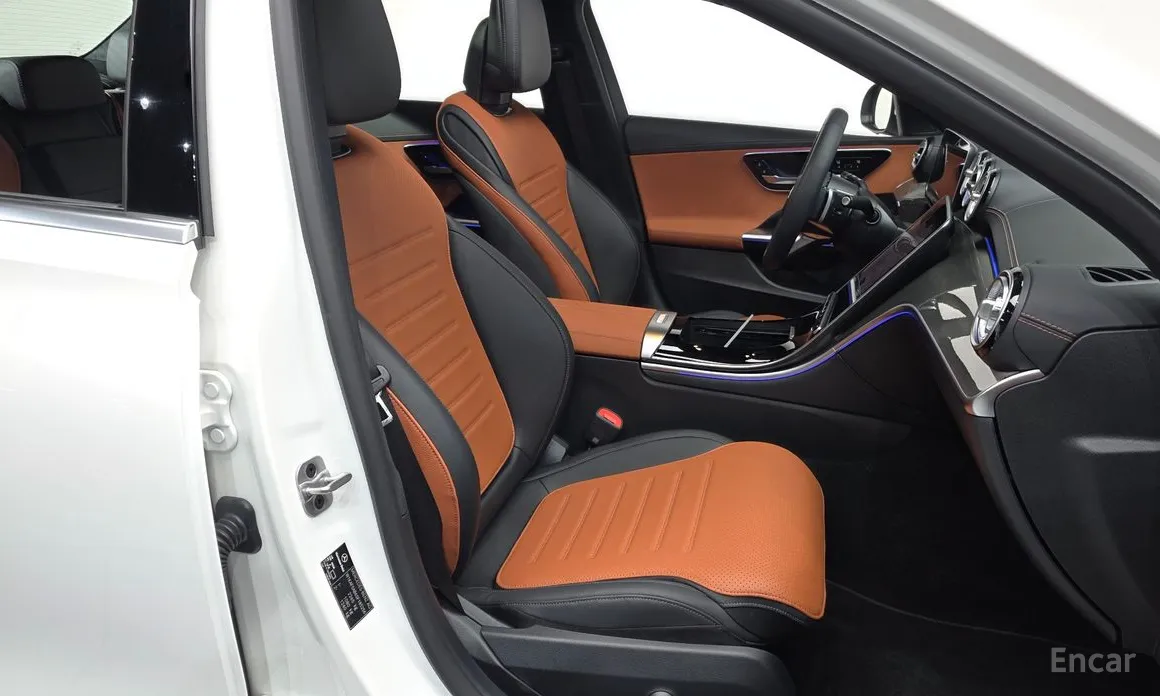 Фото 10 - Mercedes-Benz C-Class