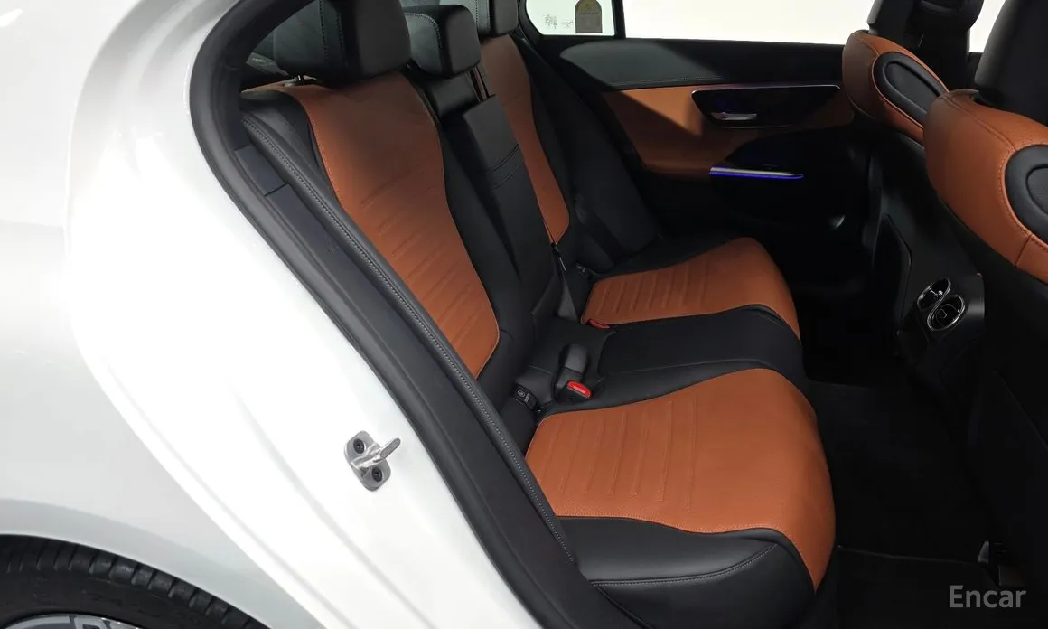 Фото 12 - Mercedes-Benz C-Class