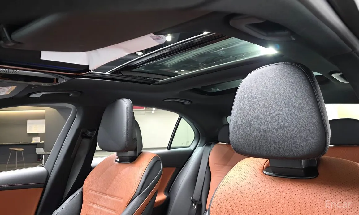 Фото 18 - Mercedes-Benz C-Class