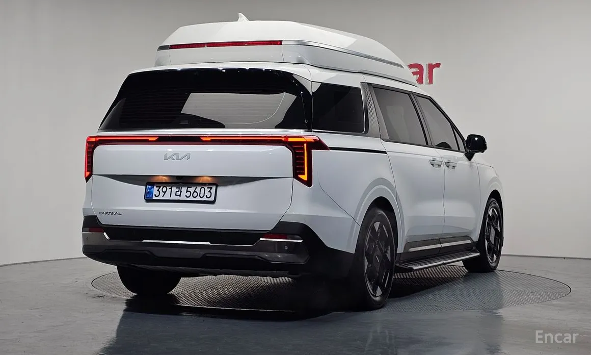 Фото 2 - Kia Carnival