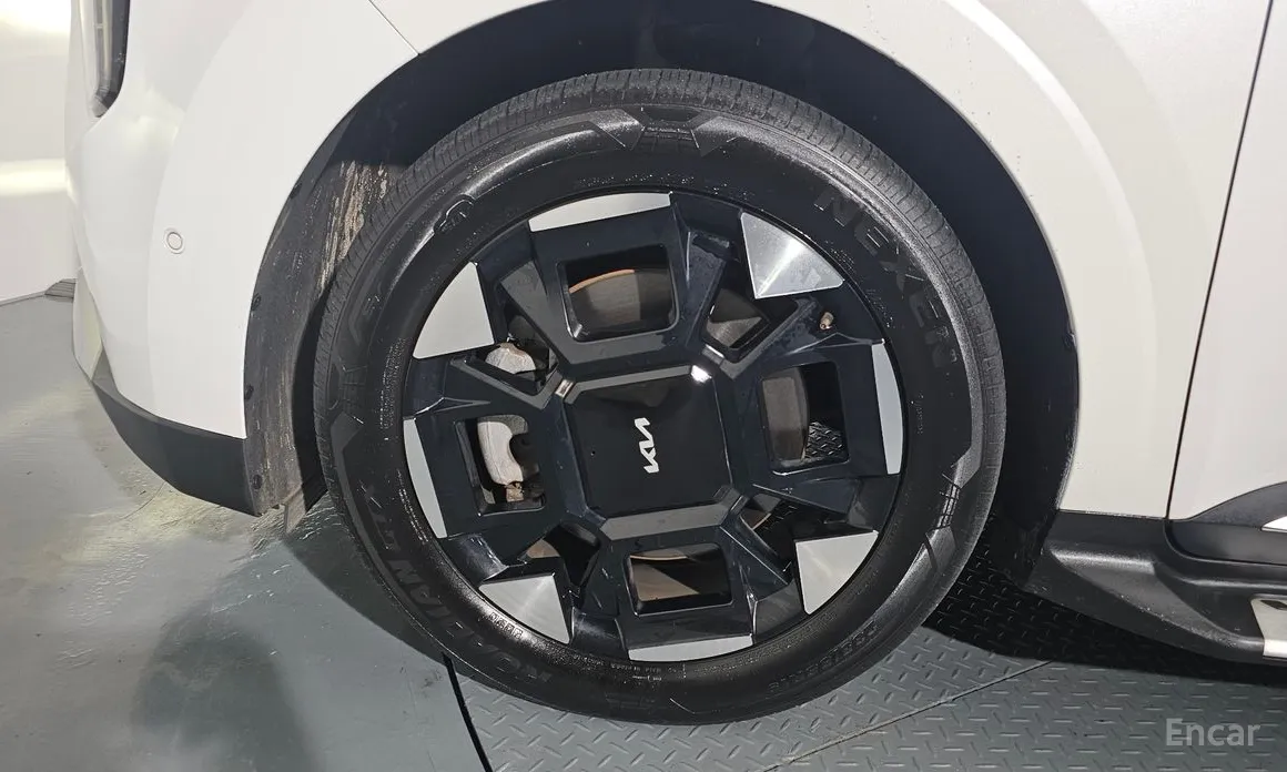 Фото 5 - Kia Carnival