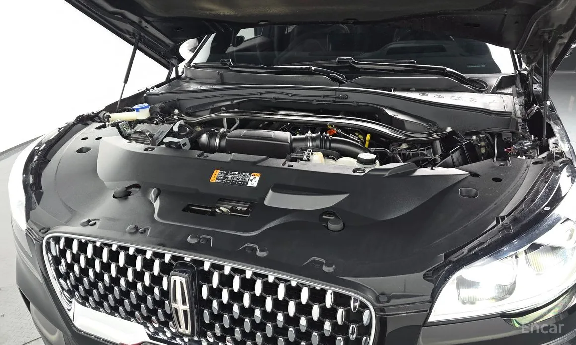 Фото 6 - Lincoln Aviator