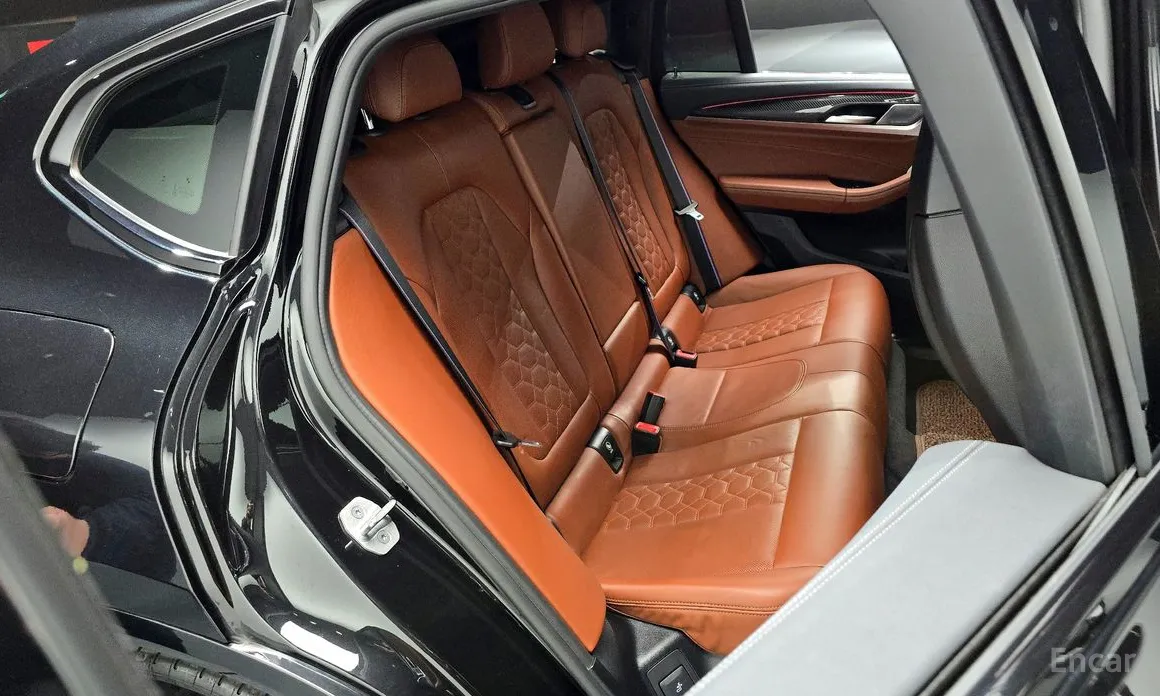 Фото 12 - BMW X4 M