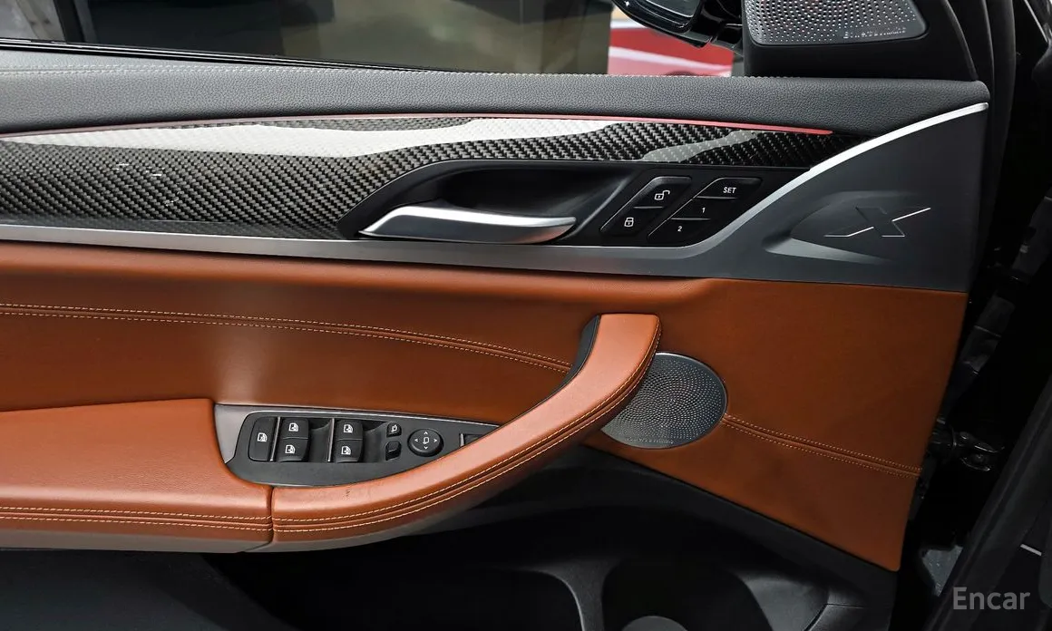 Фото 18 - BMW X4 M