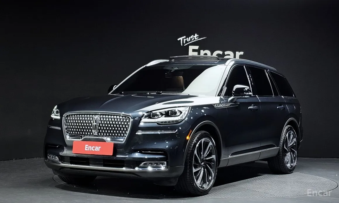 Фото 1 - Lincoln Aviator