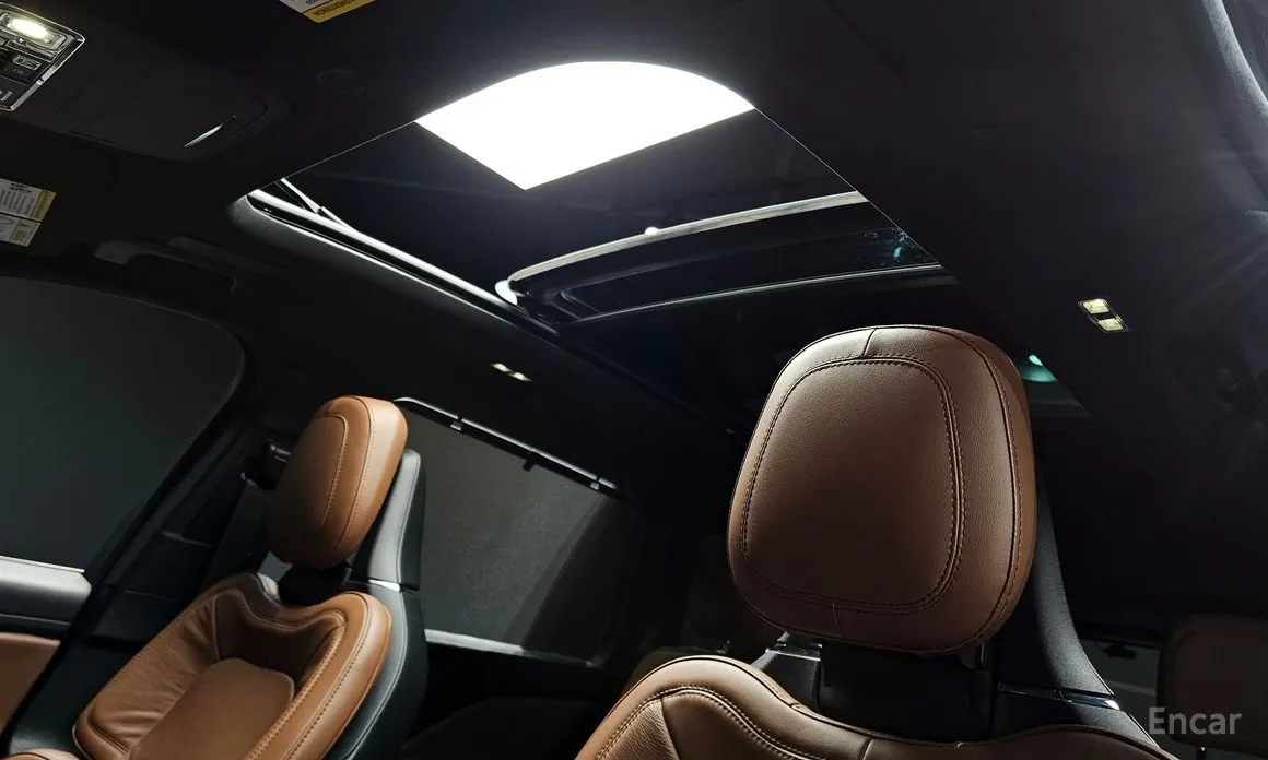 Фото 17 - Lincoln Aviator