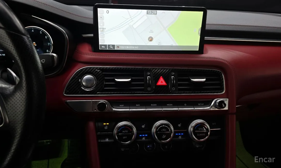 Photo 17 - Genesis G70