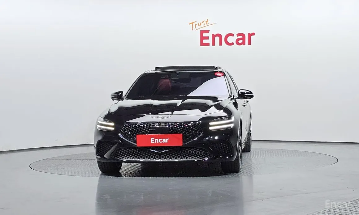 Photo 3 - Genesis G70