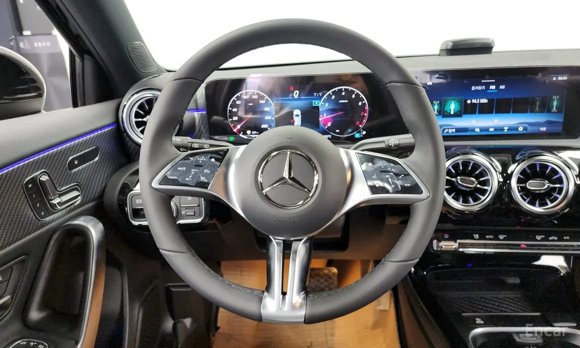 Фото 13 - Mercedes-Benz A-Class