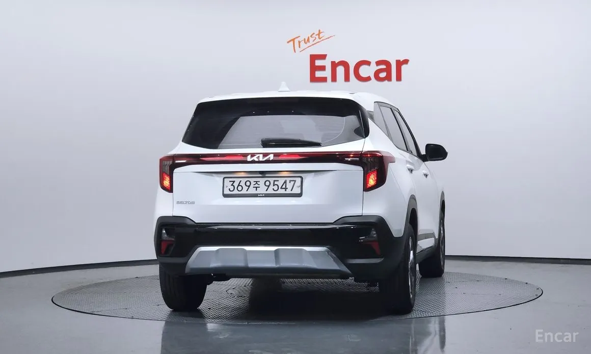 Фото 4 - Kia Seltos