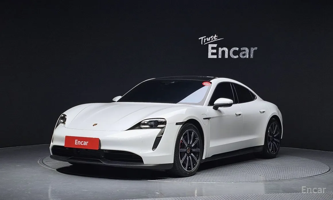 Фото 1 - Porsche Taycan