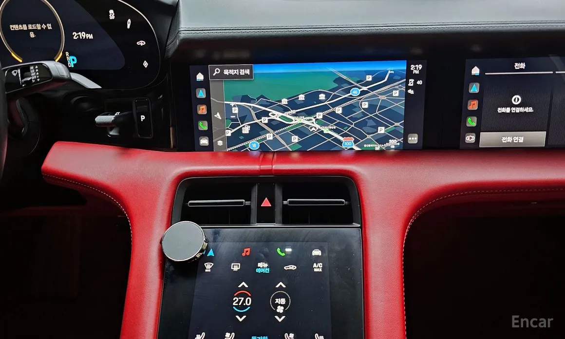 Фото 14 - Porsche Taycan