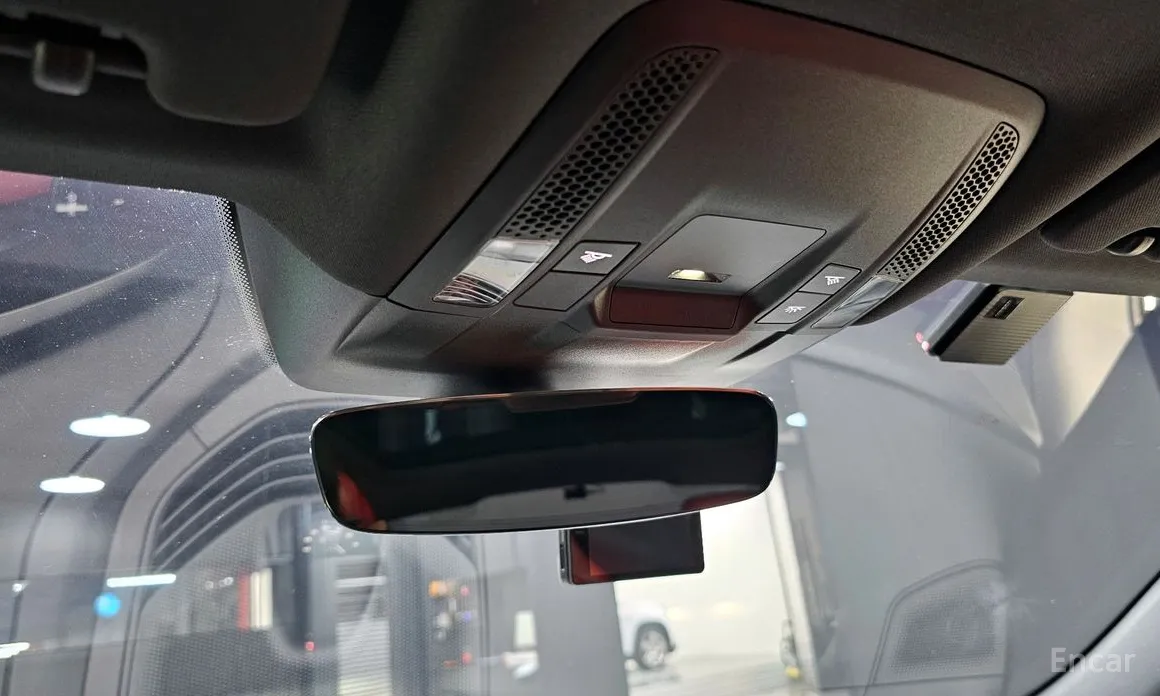 Фото 17 - Porsche Taycan