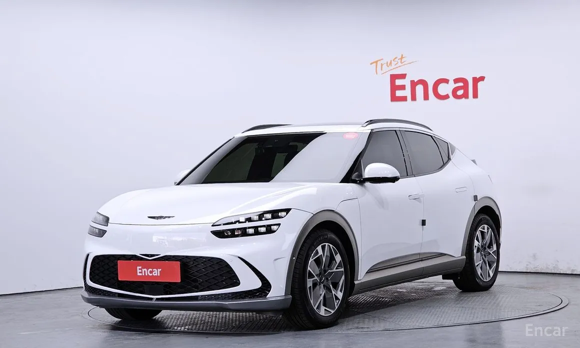 Фото 1 - Genesis GV60