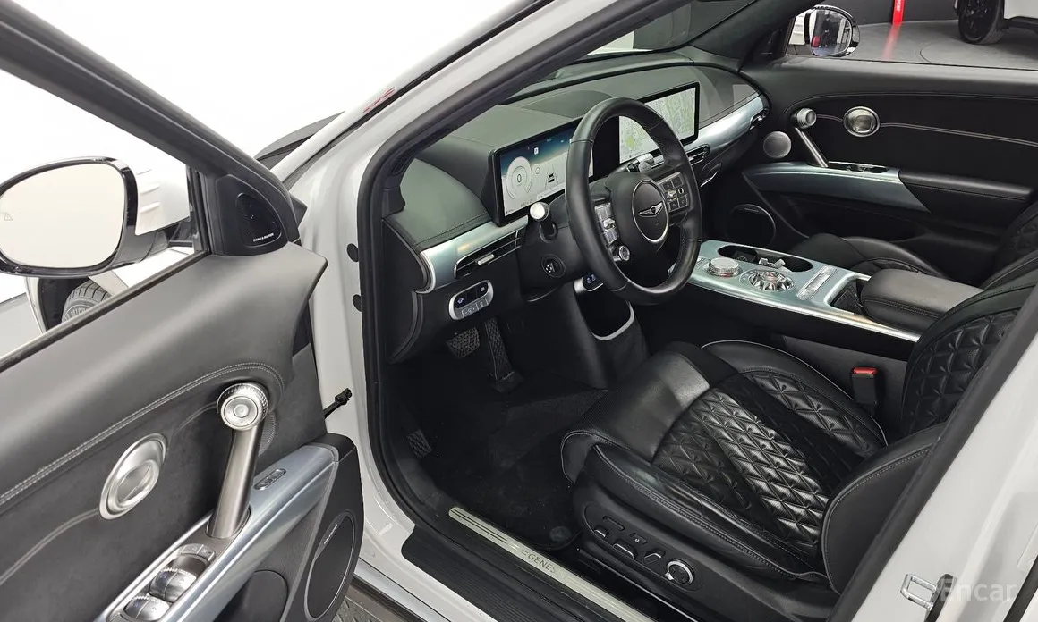 Фото 11 - Genesis GV60