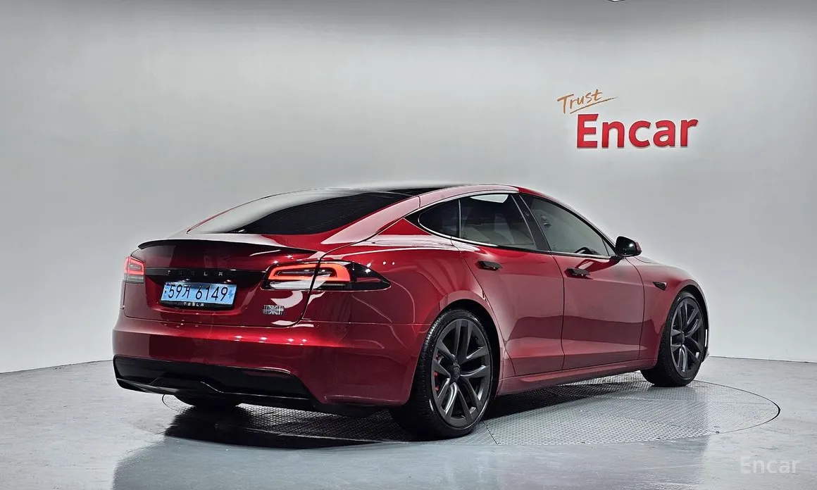 Фото 2 - Tesla Model S