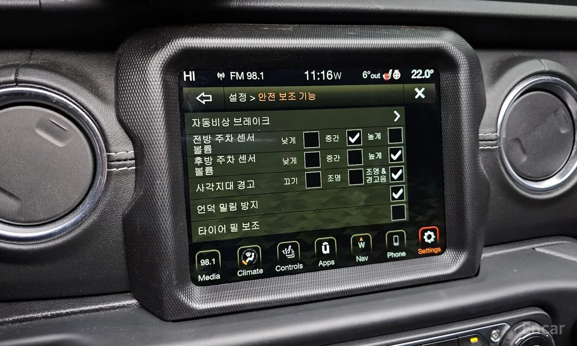 Фото 16 - Jeep Wrangler