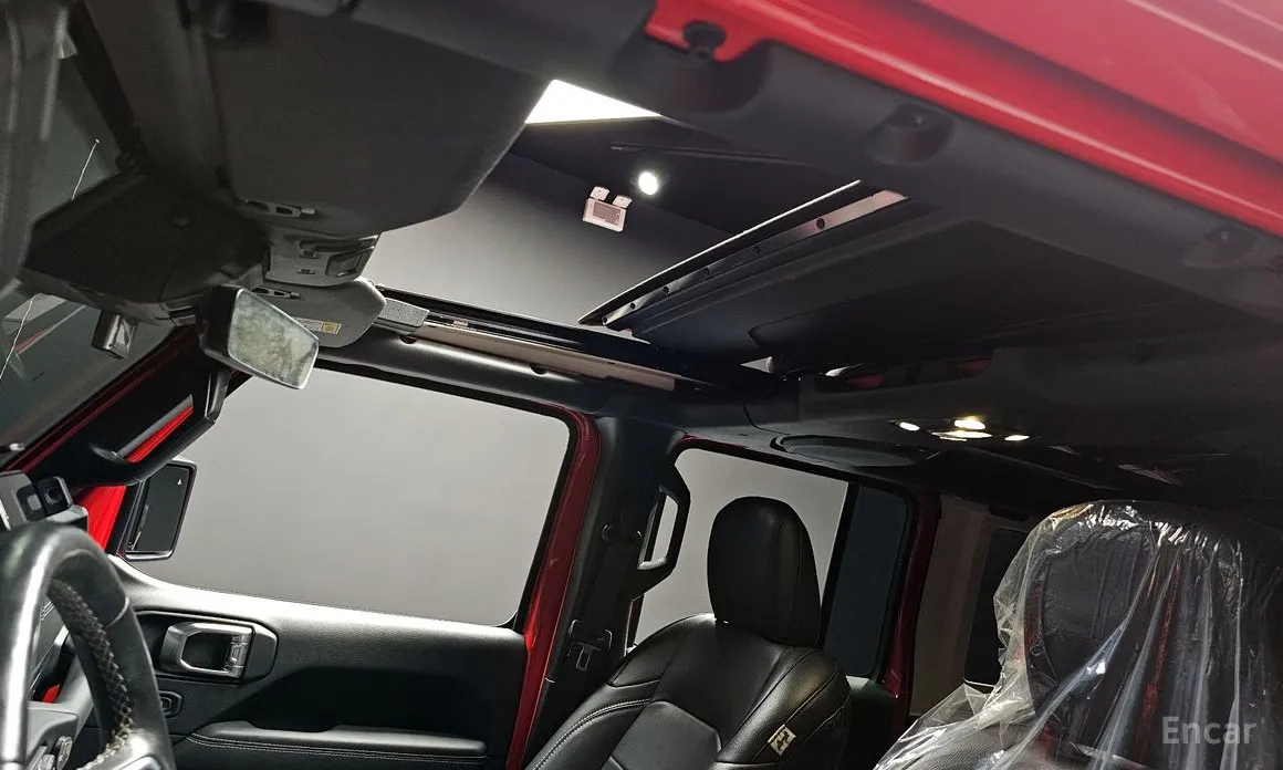 Фото 18 - Jeep Wrangler