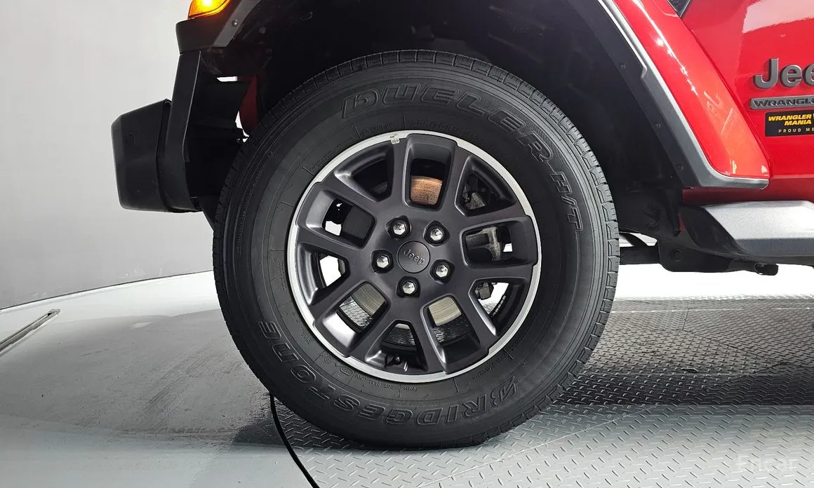 Фото 5 - Jeep Wrangler