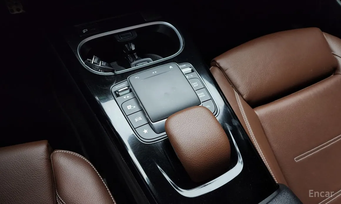 Фото 17 - Mercedes-Benz CLA-Class