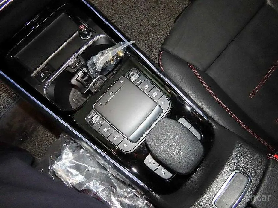 Фото 13 - Mercedes-Benz GLA-Class