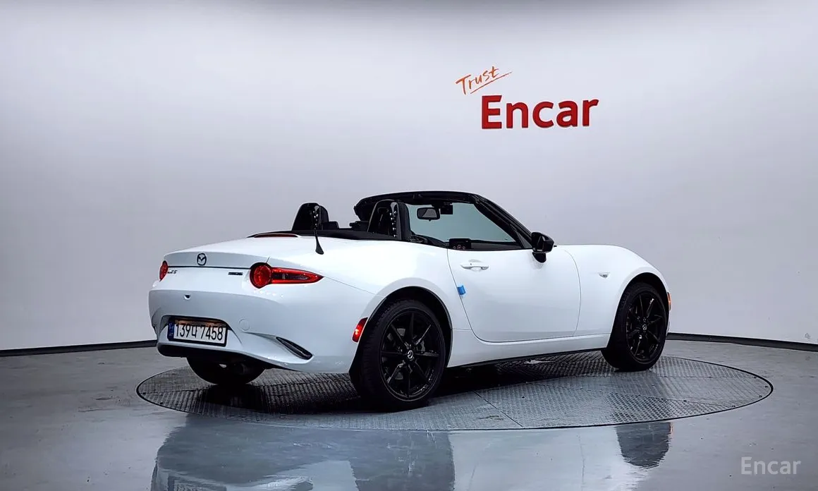 Фото 2 - Mazda MX-5 Miata