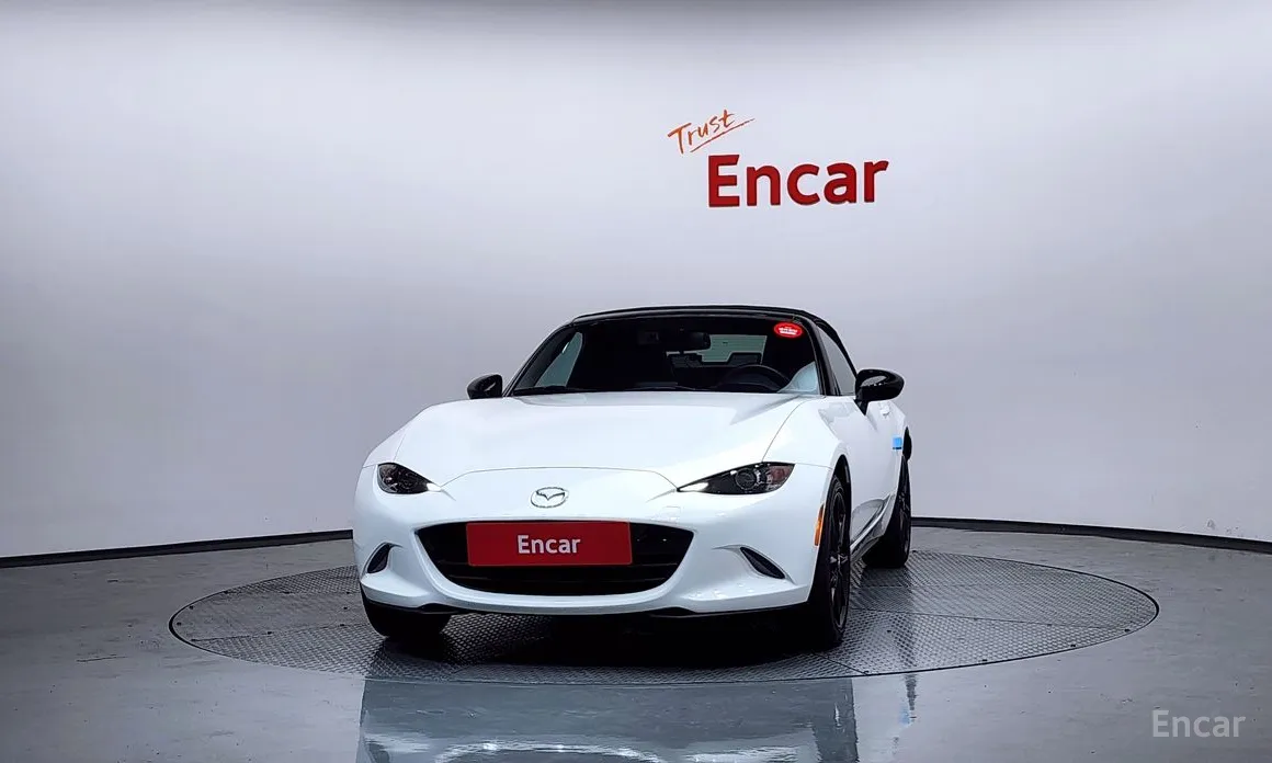 Фото 3 - Mazda MX-5 Miata