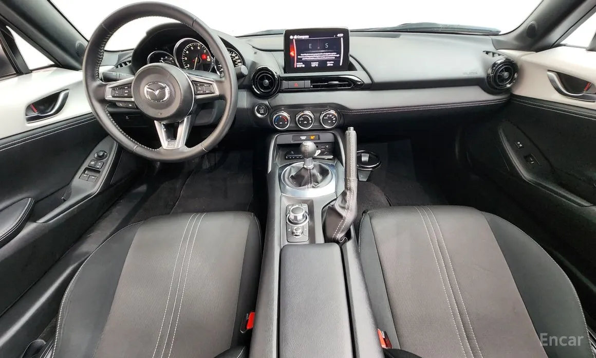 Фото 7 - Mazda MX-5 Miata