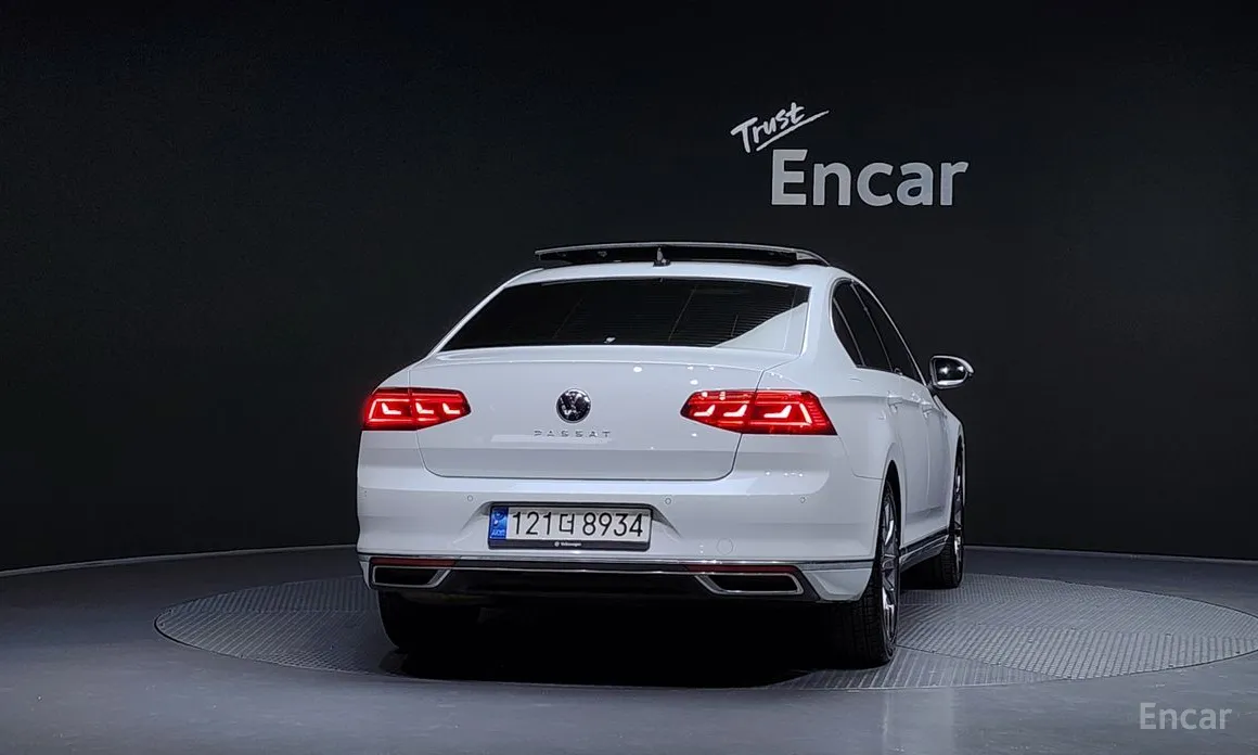 Фото 4 - Volkswagen Passat