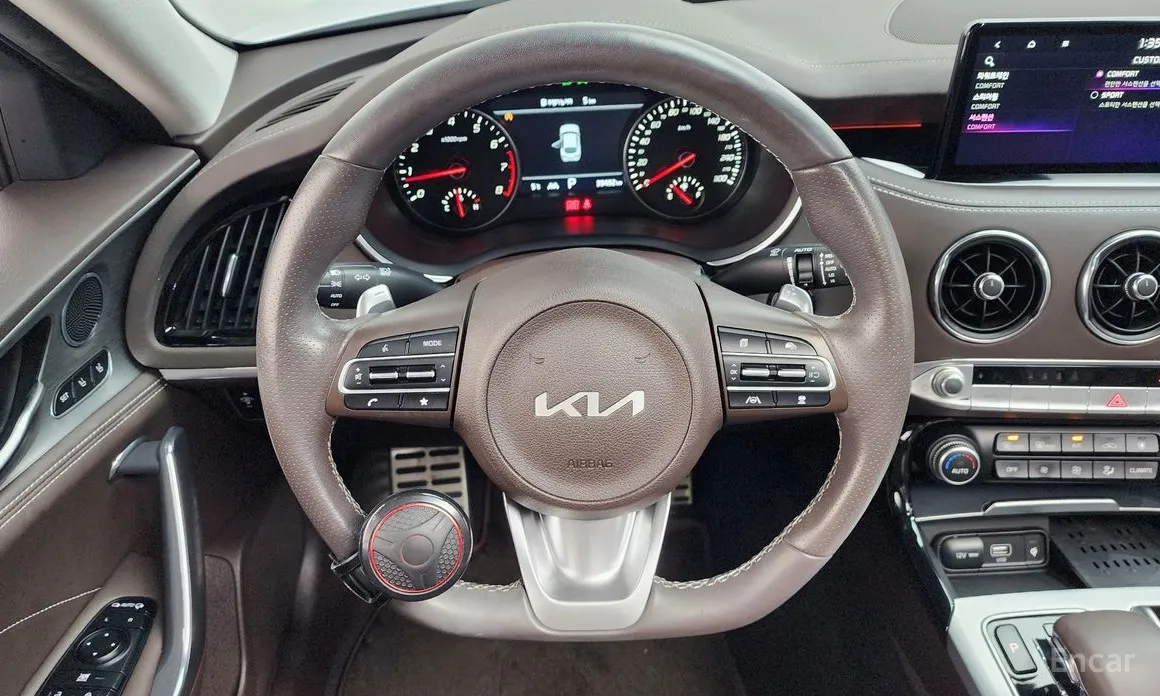 Фото 13 - Kia Stinger