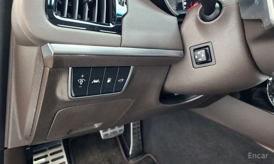 Фото 14 - Kia Stinger